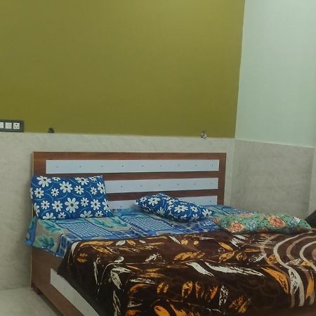 Shree Hari Guest House Ayodhya Exterior photo